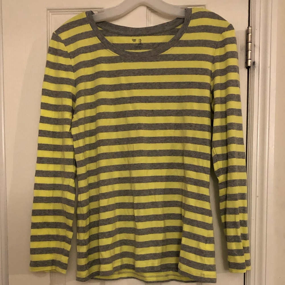 Women’s Gap Long Sleeves Shirt Size XL